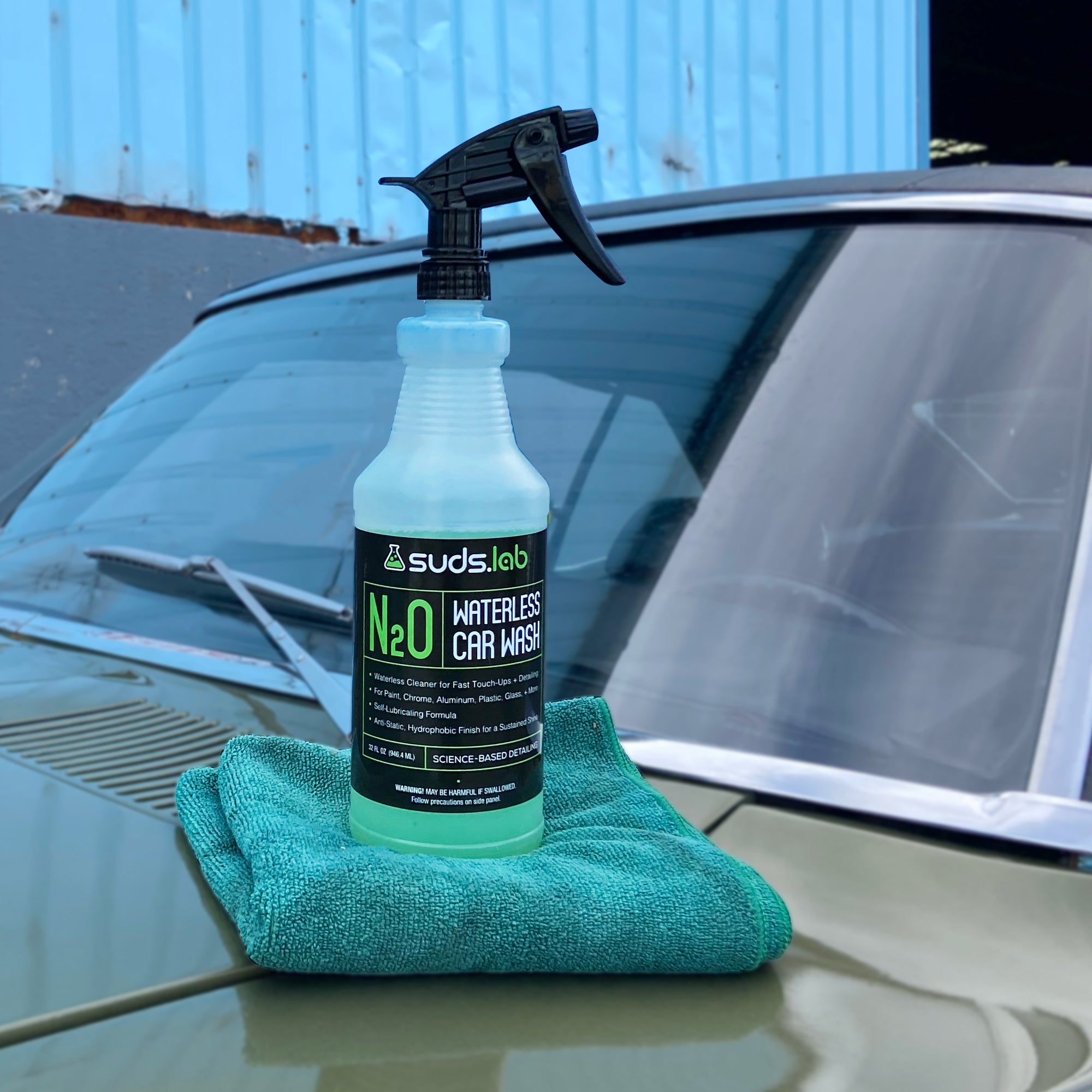  Suds Lab W2 Car Wash plus Wax Shampoo, Gentle Auto Shampoo that  Cleans, Restores Shine, and Protects - 32 oz : Automotive